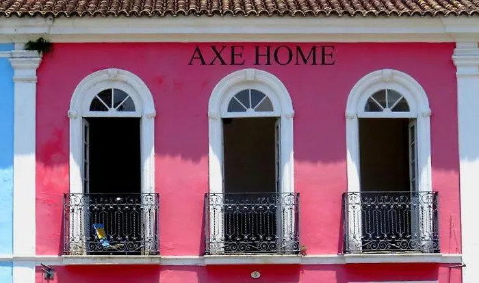 Axe Home Martha & Jorge